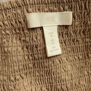 worn once size medium :)